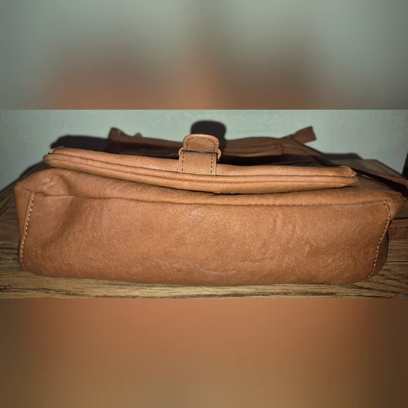 MultiSak Jones FAUX Leather Crossbody Purse - Picture 6 of 11